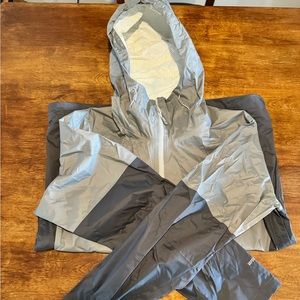 Mountain Hardwear Rain Jacket
